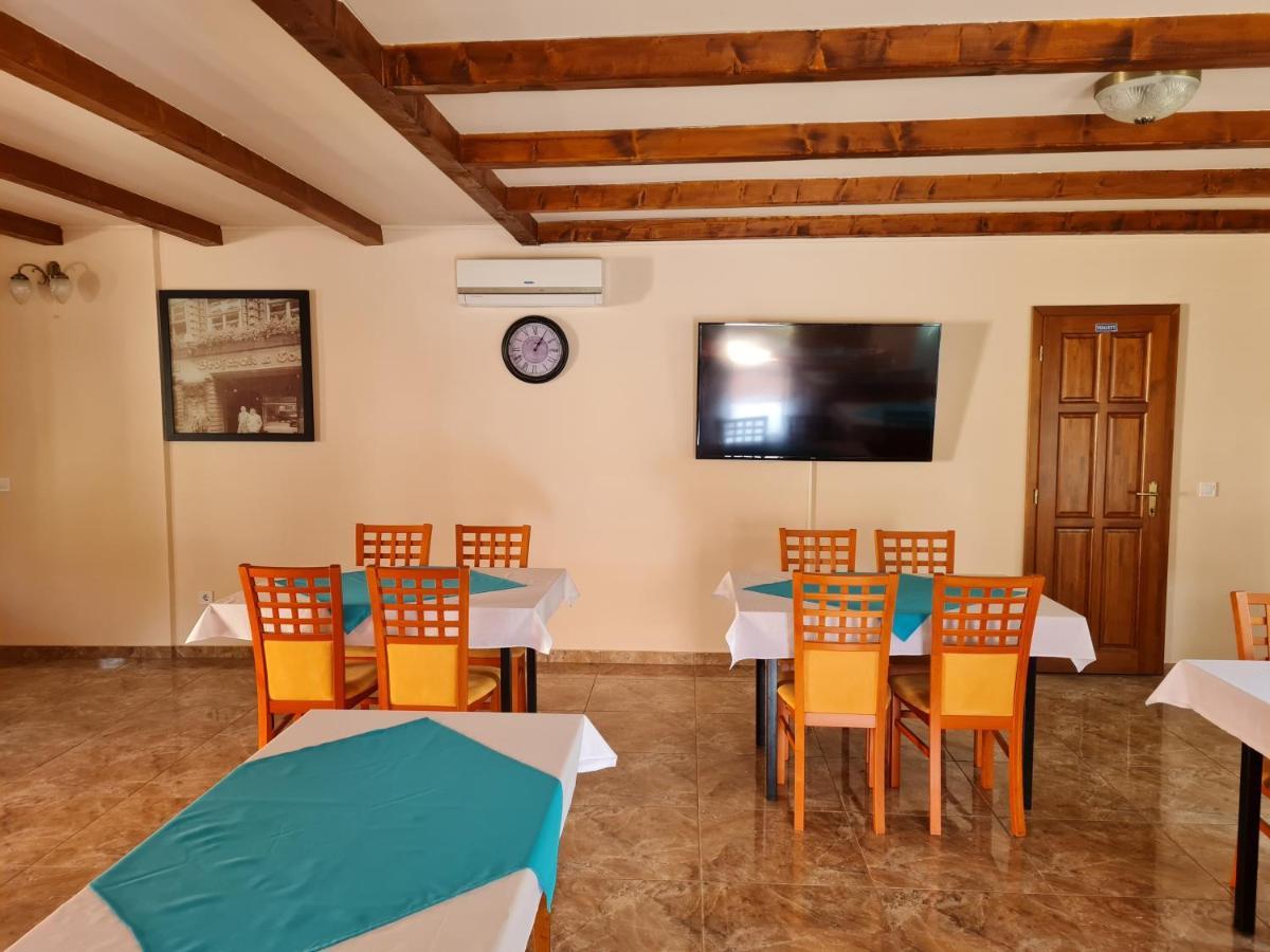 Toroes Panzio Bed & Breakfast Szabolcs Exterior photo
