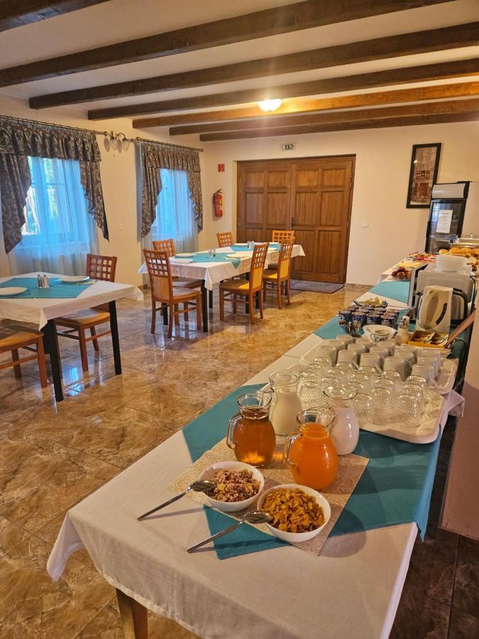 Toroes Panzio Bed & Breakfast Szabolcs Exterior photo